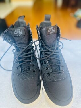 Nike AF1 Utility Men’s Black High-Top Canvas Boots with Cream Sole